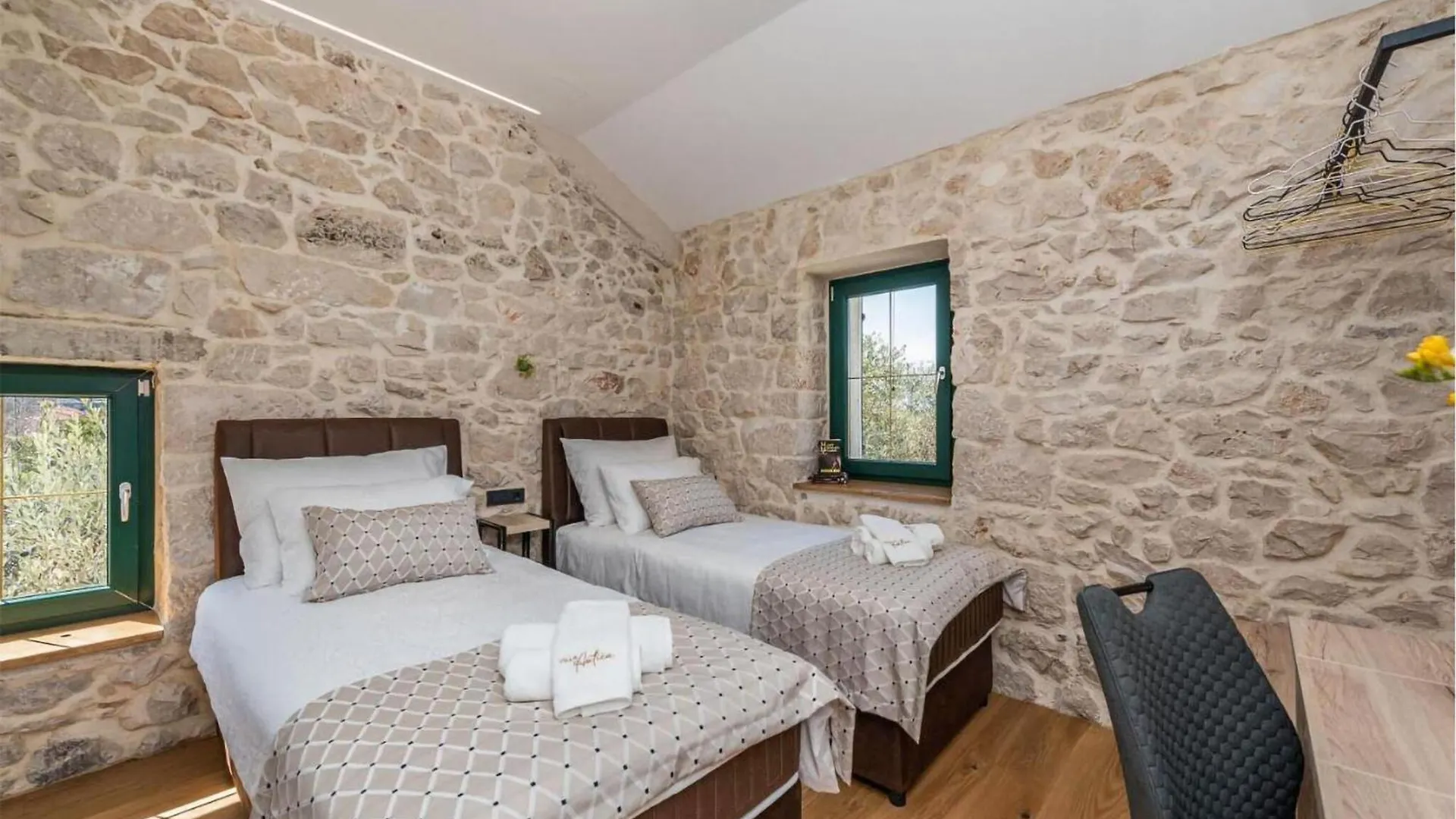 Pet Friendly Home In Poljaci With Kitchen Poljica  Holiday home