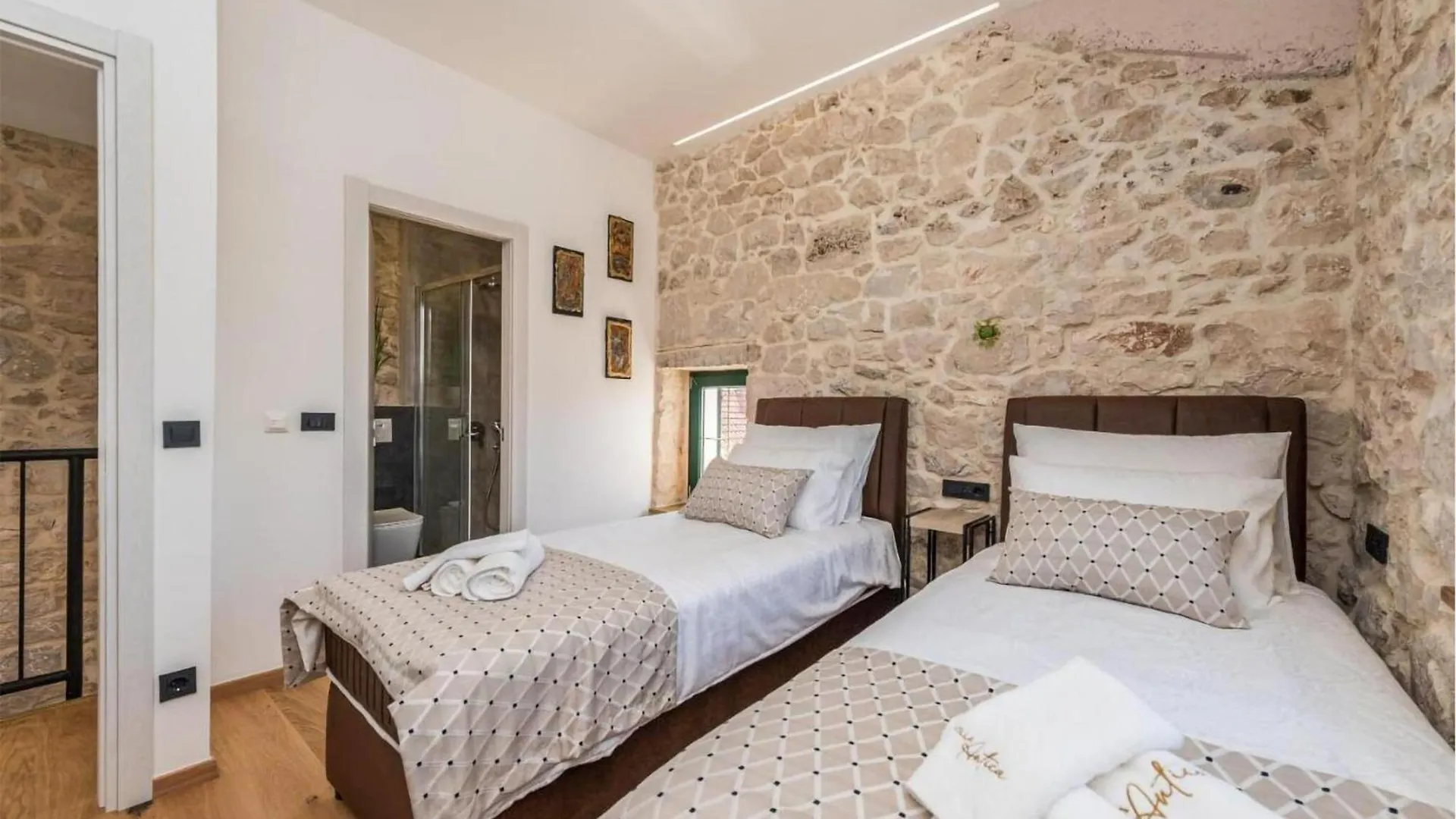 Holiday home Pet Friendly Home In Poljaci With Kitchen Poljica