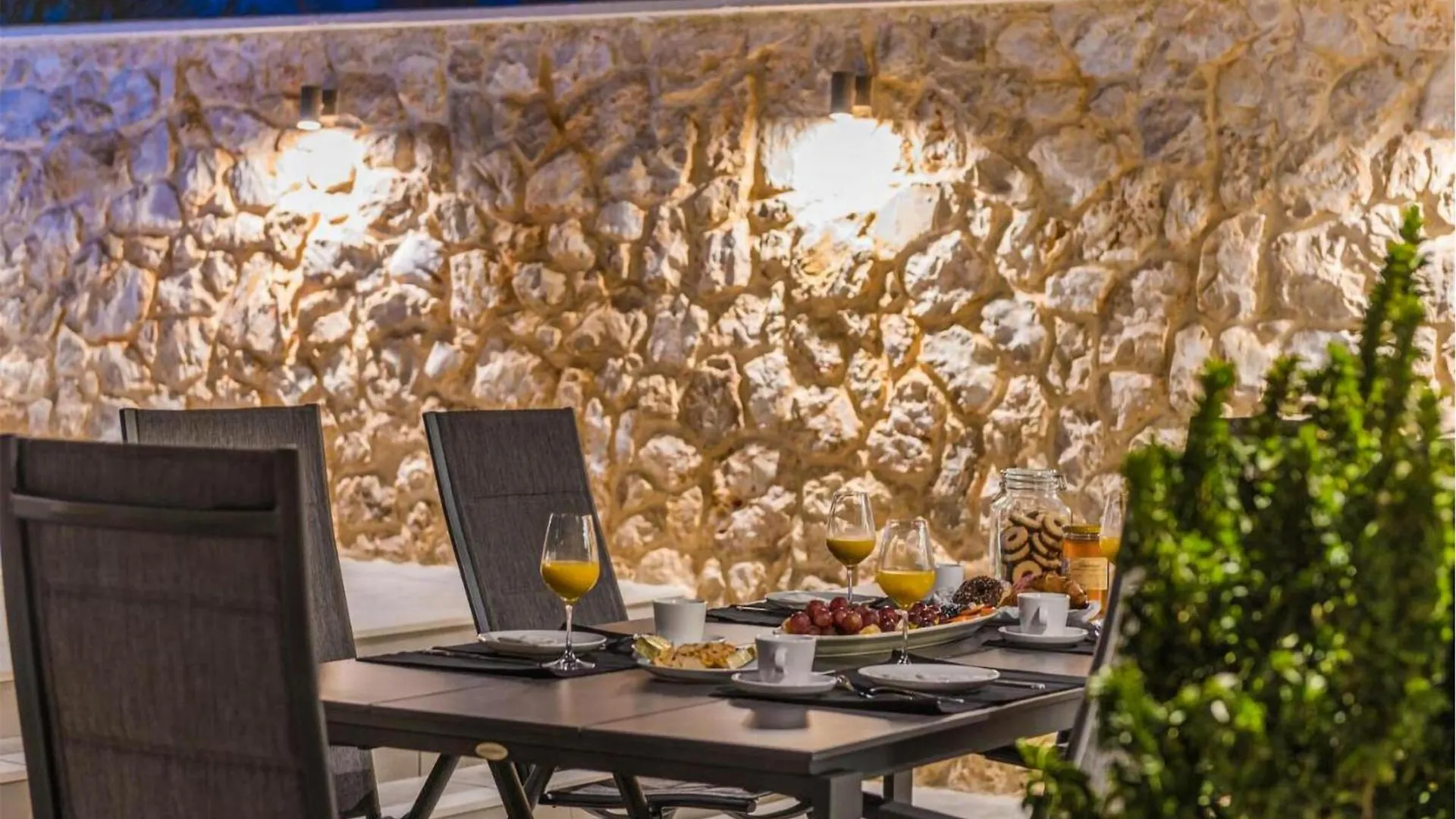 Pet Friendly Home In Poljaci With Kitchen Poljica  Holiday home
