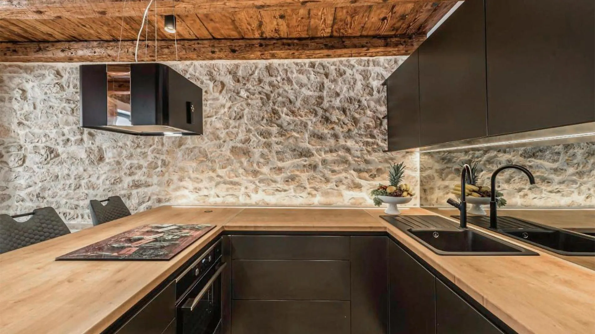 Holiday home Pet Friendly Home In Poljaci With Kitchen Poljica